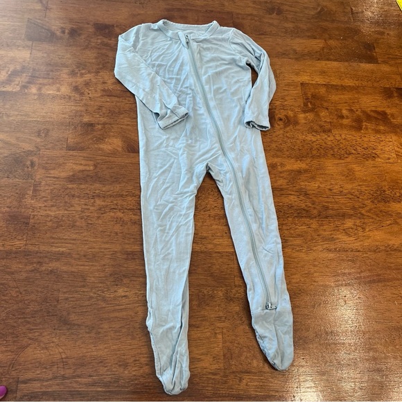 Kyte Baby blue gray sleeper footie pajamas size 12-18 months - Picture 1 of 4
